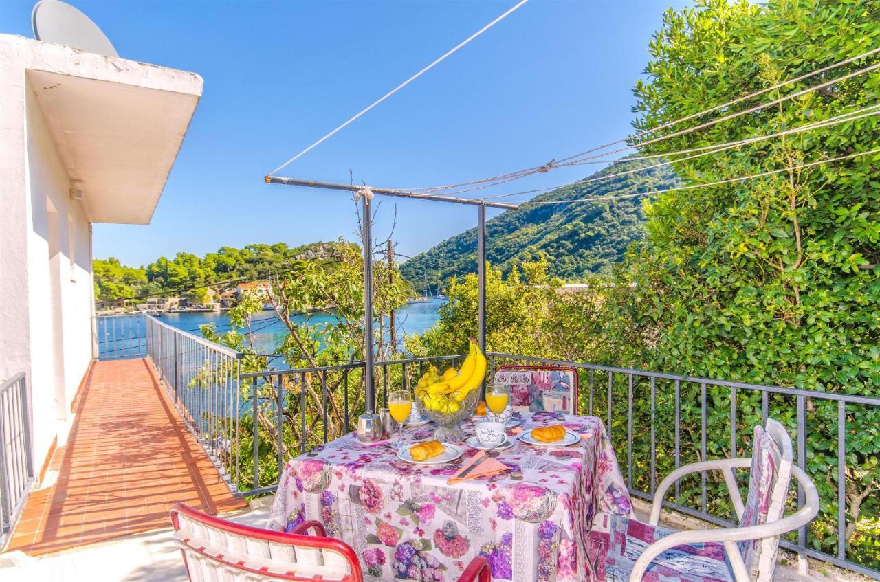 Apartments Paolo Okuklje Екстериор снимка