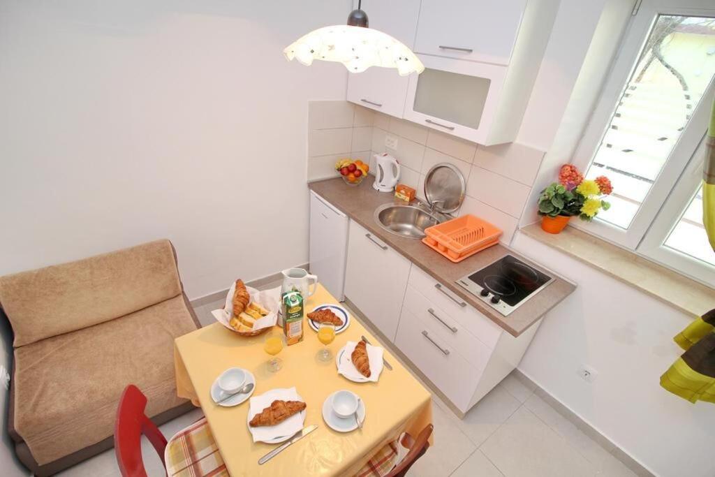 Apartments Paolo Okuklje Екстериор снимка